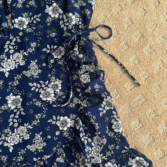 Navy floral sundress size small Altar’d State - Picture 2 of 7